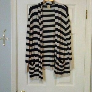 Black and white striped Gap XXL sweater long sleeve